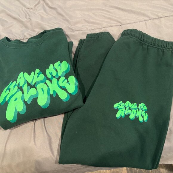 Boubon & Belles  oversized "Leave Me Alone" Emerald matching set - Picture 2 of 4